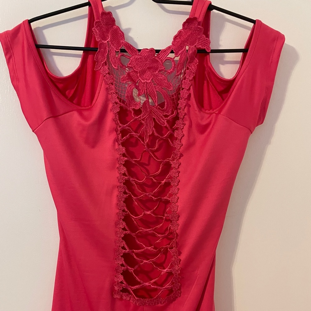 Blusa rosada, talla L, 95% polyester, estado nuevo